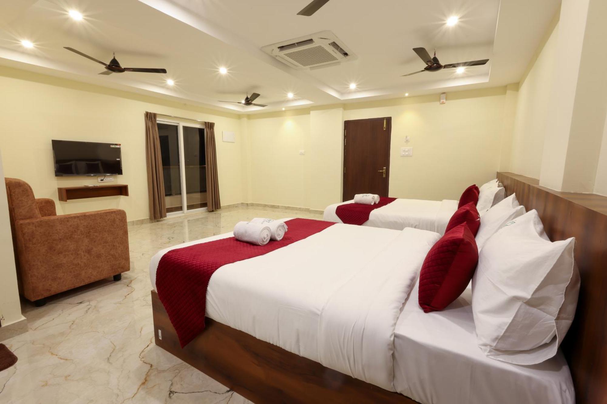 Olive Nest- Tirupati Bus Stand- 300 Meters, Railway Station- 400 Meters Hotel Kültér fotó