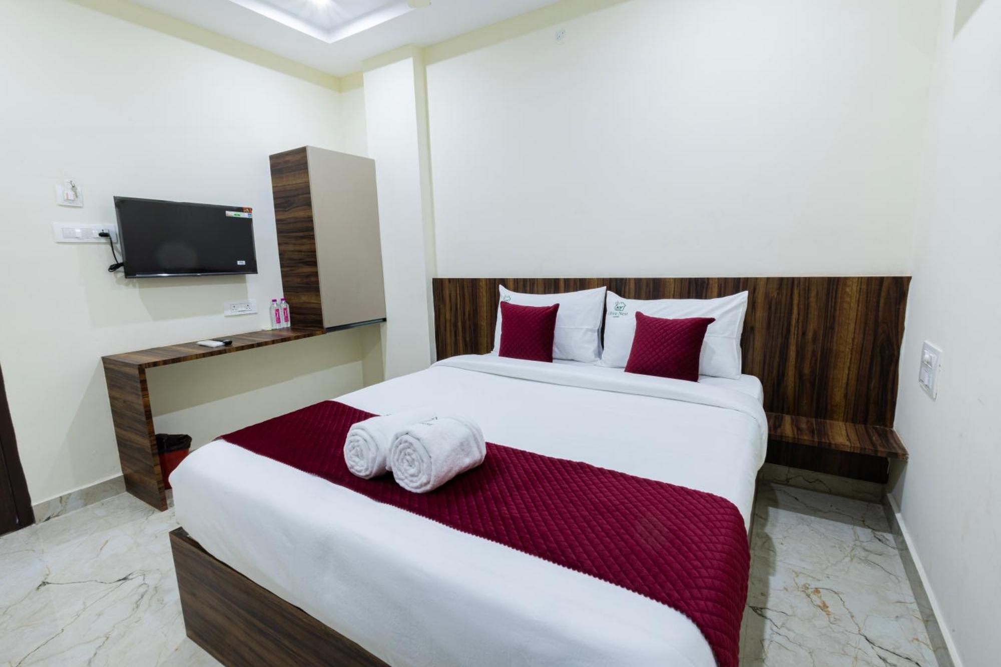 Olive Nest- Tirupati Bus Stand- 300 Meters, Railway Station- 400 Meters Hotel Kültér fotó