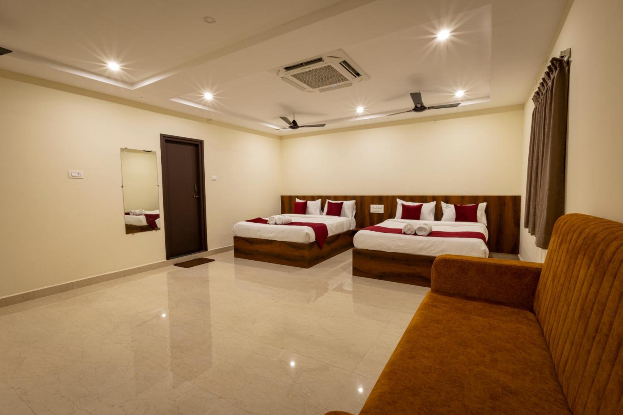 Olive Nest- Tirupati Bus Stand- 300 Meters, Railway Station- 400 Meters Hotel Kültér fotó