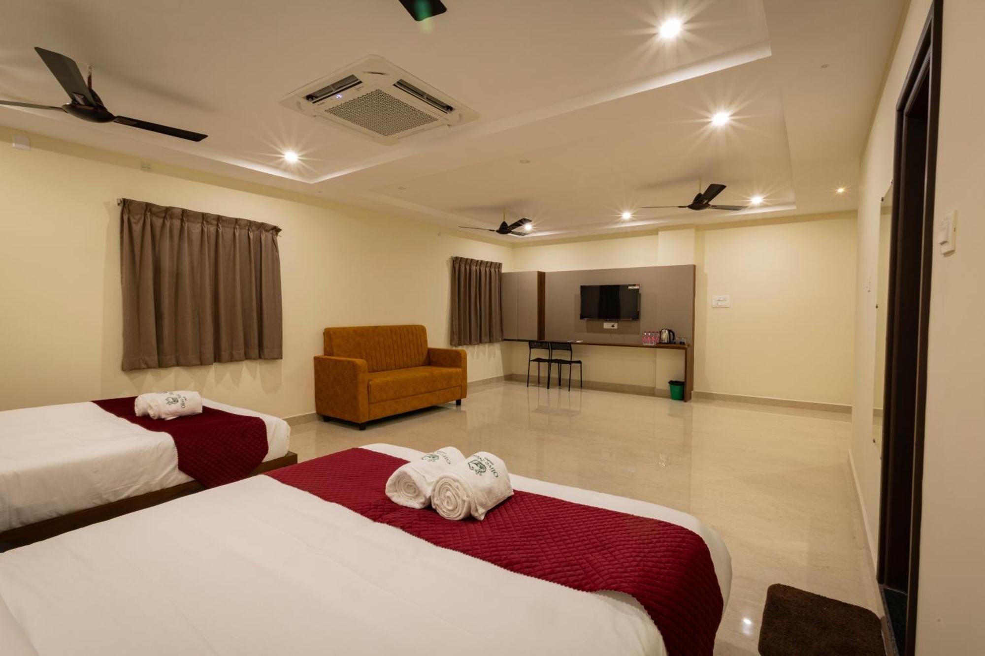 Olive Nest- Tirupati Bus Stand- 300 Meters, Railway Station- 400 Meters Hotel Kültér fotó