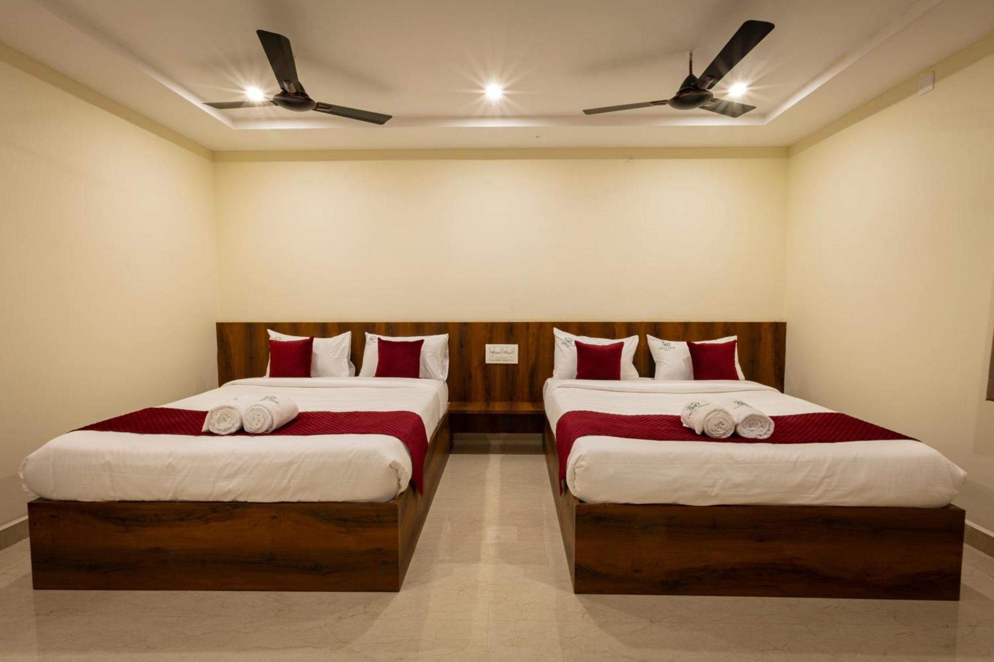 Olive Nest- Tirupati Bus Stand- 300 Meters, Railway Station- 400 Meters Hotel Kültér fotó
