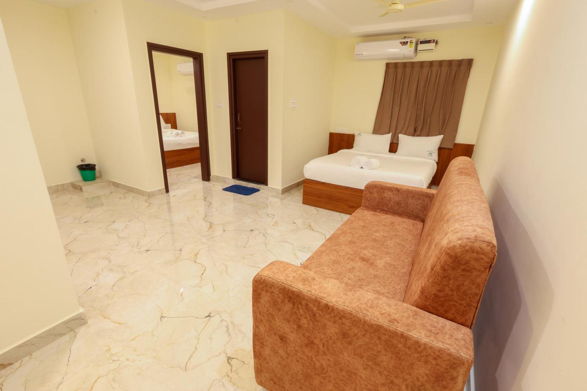 Olive Nest- Tirupati Bus Stand- 300 Meters, Railway Station- 400 Meters Hotel Kültér fotó